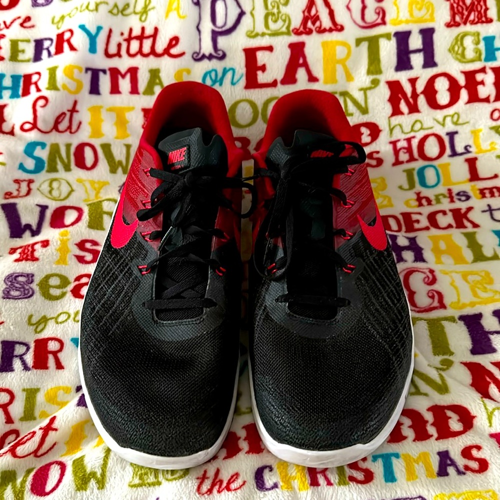 Mens Nike Metcon workout shoes